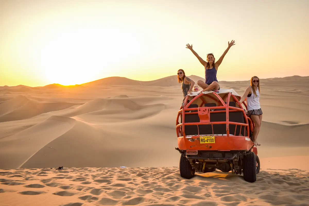 huacachina-buggies